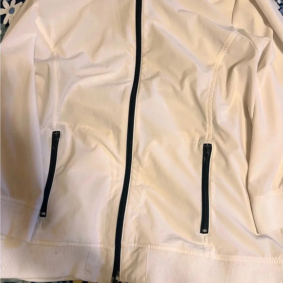Chico's Addition White Windbreaker Size 12/14 - Picture 9 of 11